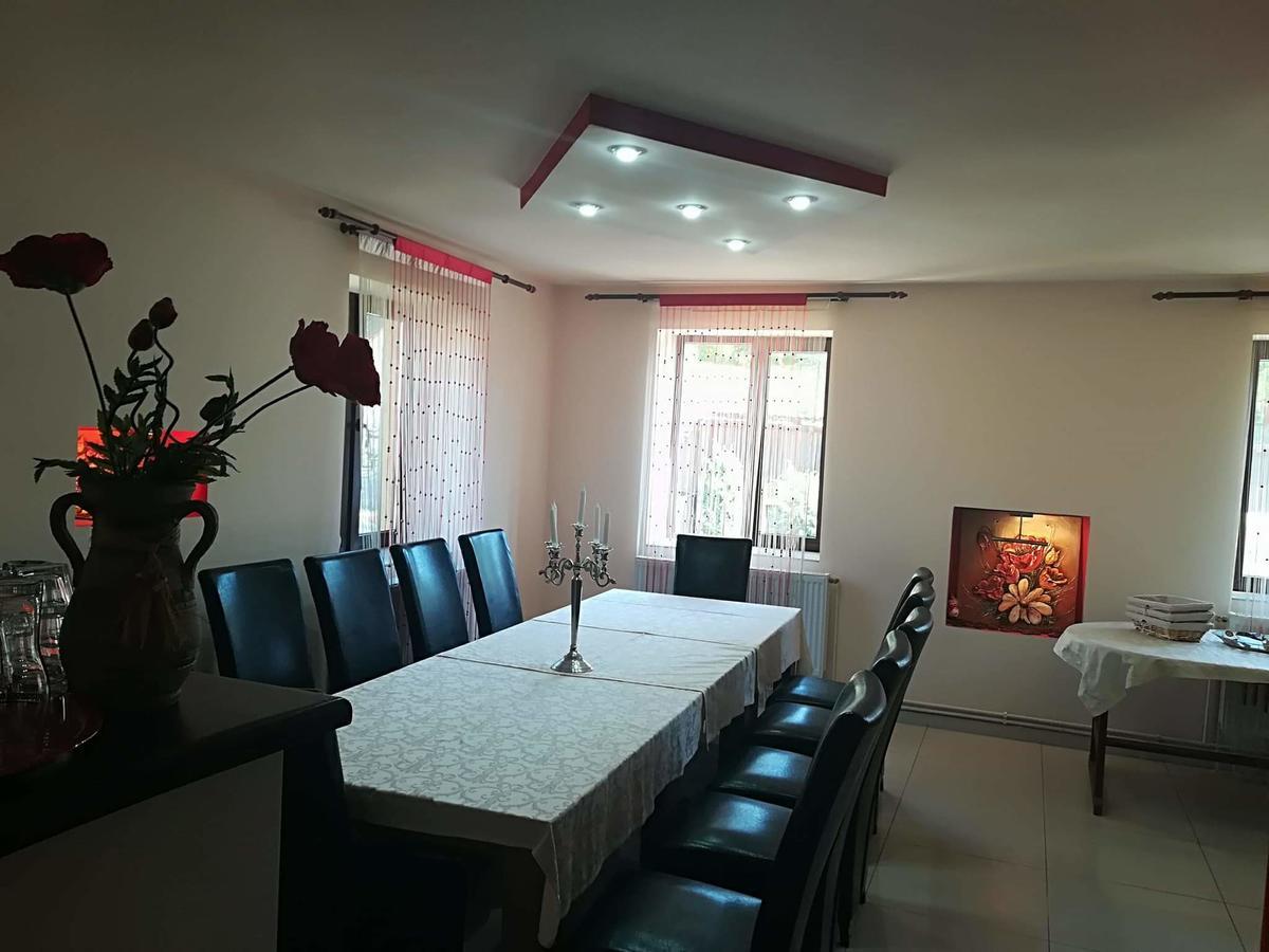Casa De Vacanta Silvia Vărmaga Екстериор снимка