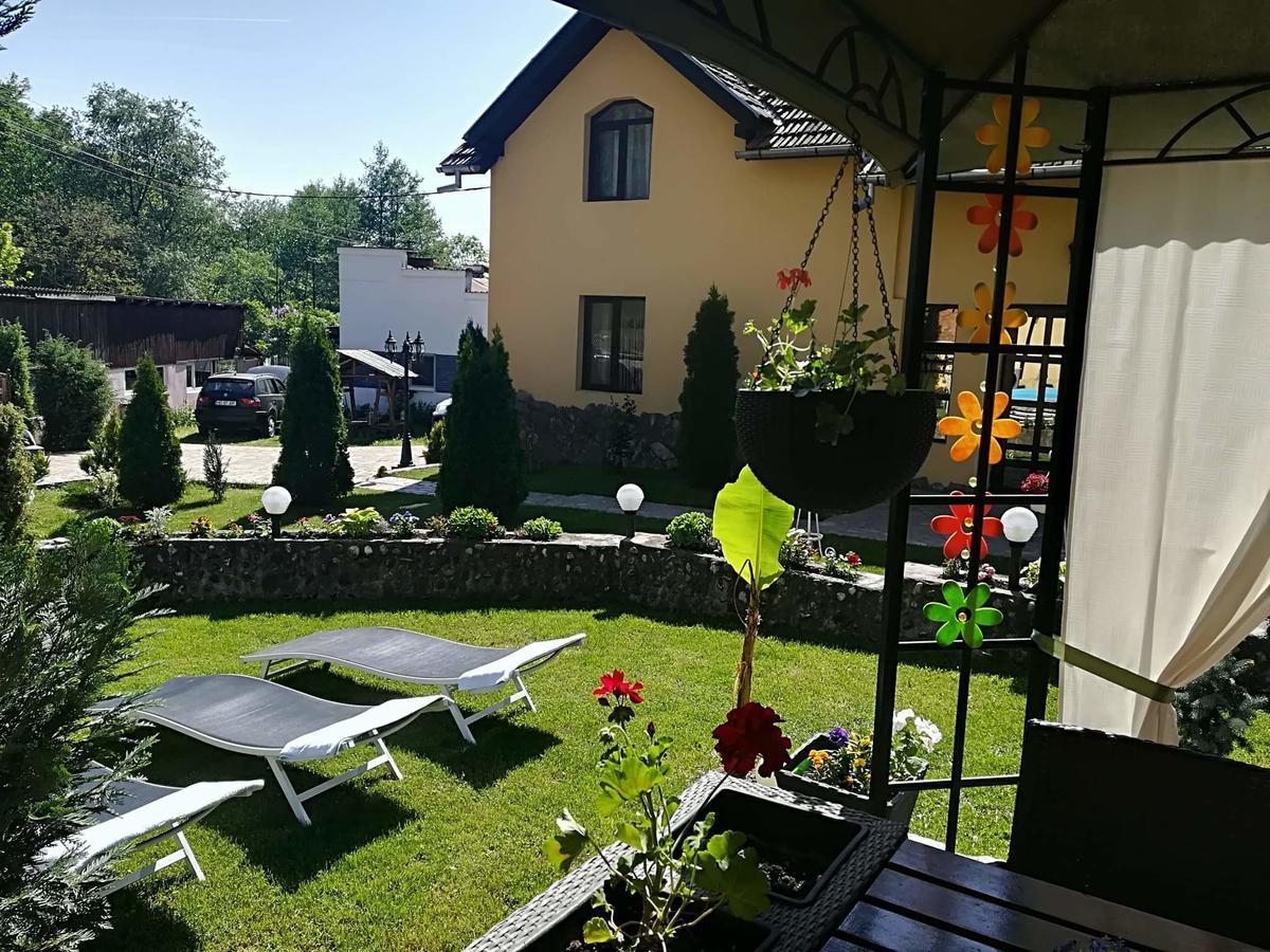 Casa De Vacanta Silvia Vărmaga Екстериор снимка